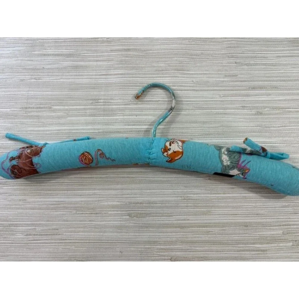 VTG Y2K Cloth Cat hanger excellent condition